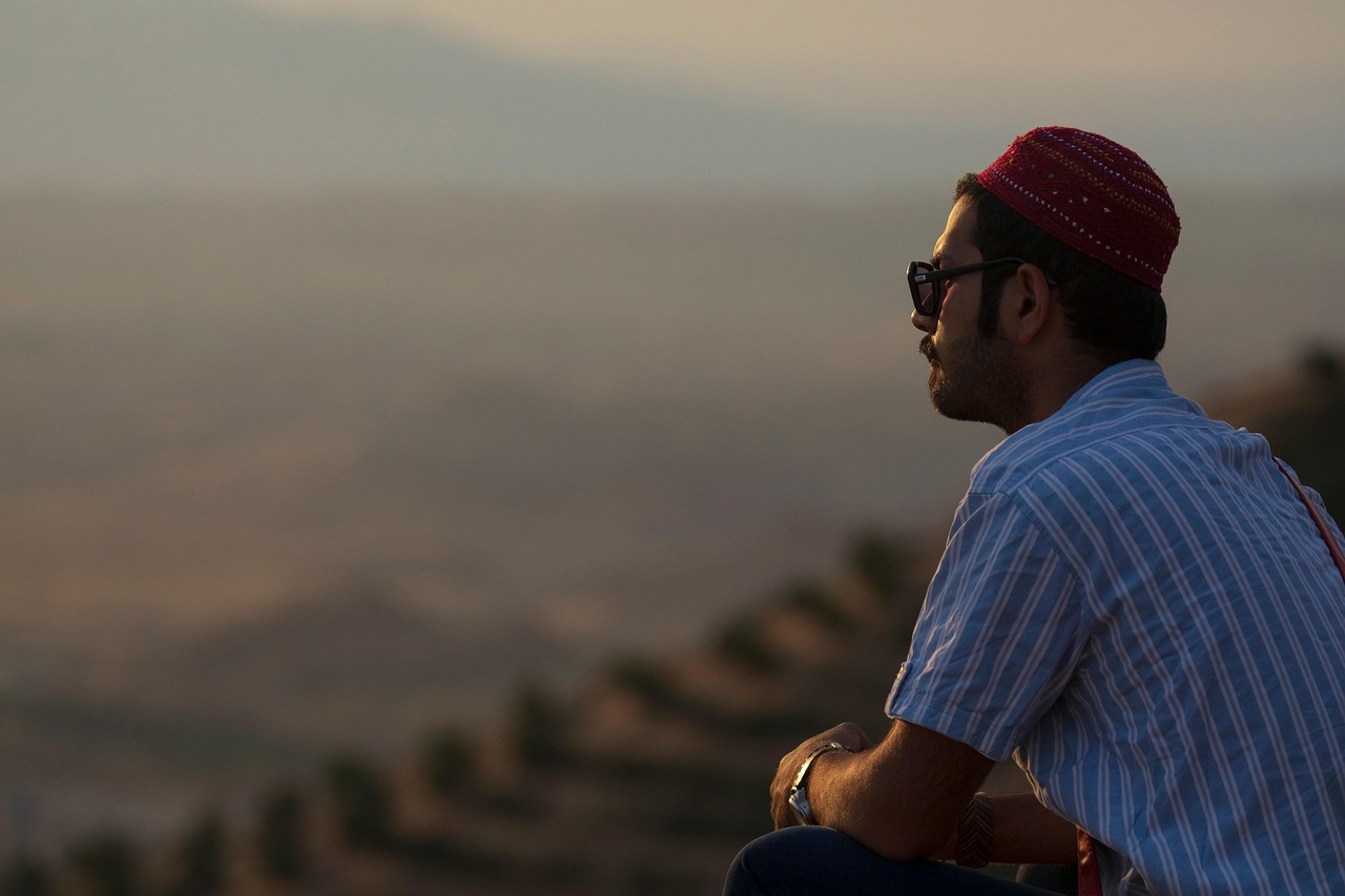 Rachel Maddow kritisiert Berichterstattung über Iran-Konflikt und Fragen zur Glaubwürdigkeit